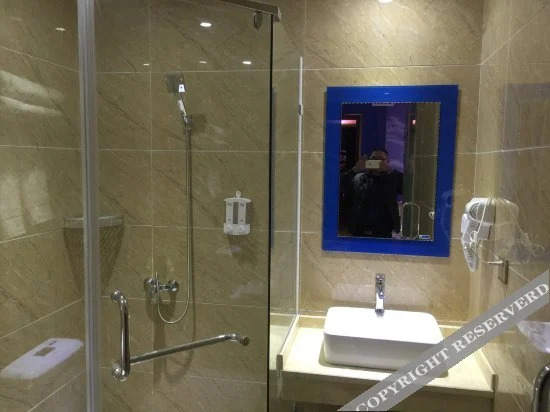 Чэнду: Chengdu Huaxiang Sunshine Hotel