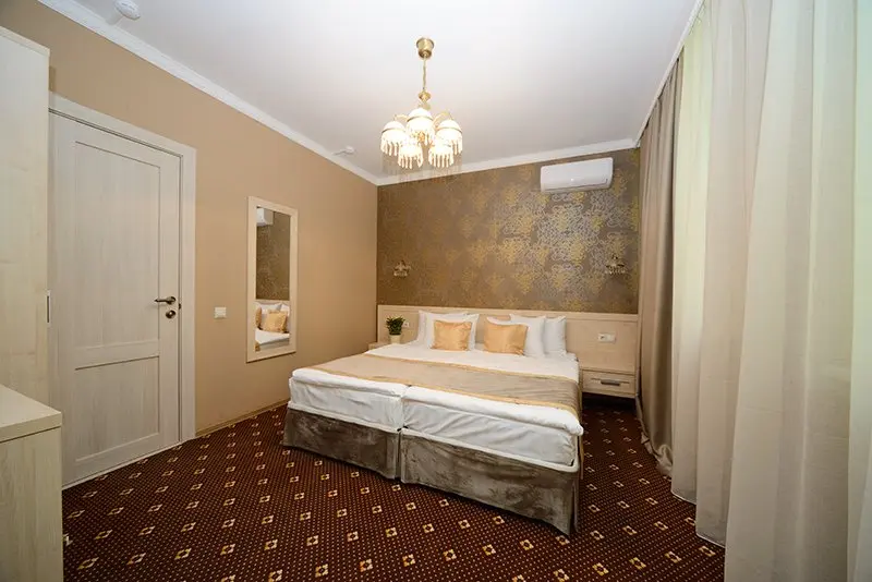 Москва: Apelsin Hotel on Vystavochnaya