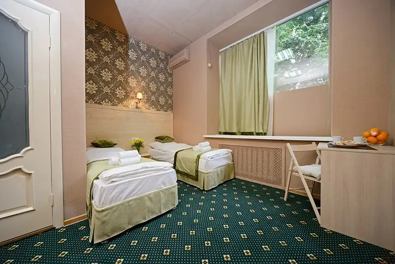 Москва: Меблированные комнаты Апельсин на Выставочной