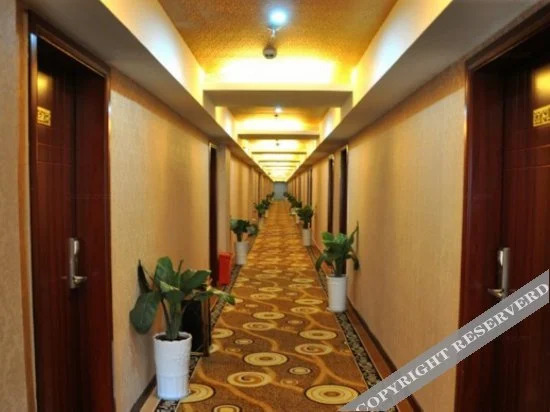 Панжихуа: Yuecheng Business Motel