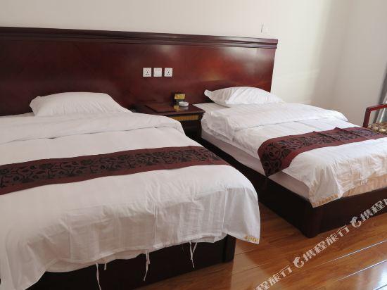 Дали: Xining Express Hotel