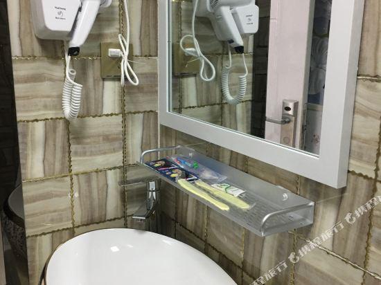 Шанхай: Xinrong Hotel