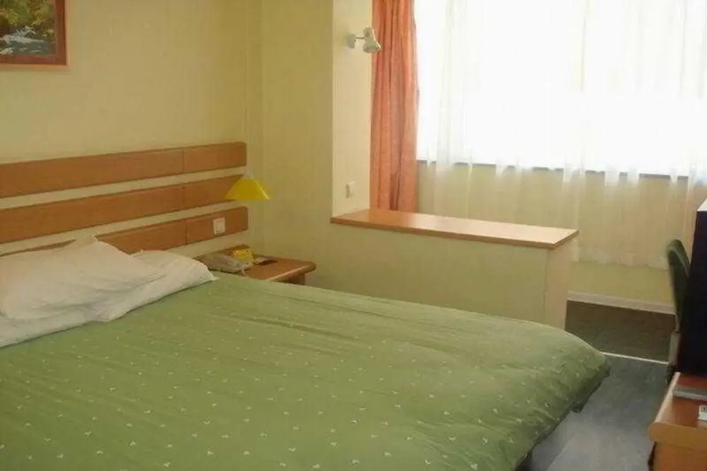 Нинбо: Home Inn Tiantong Beilu