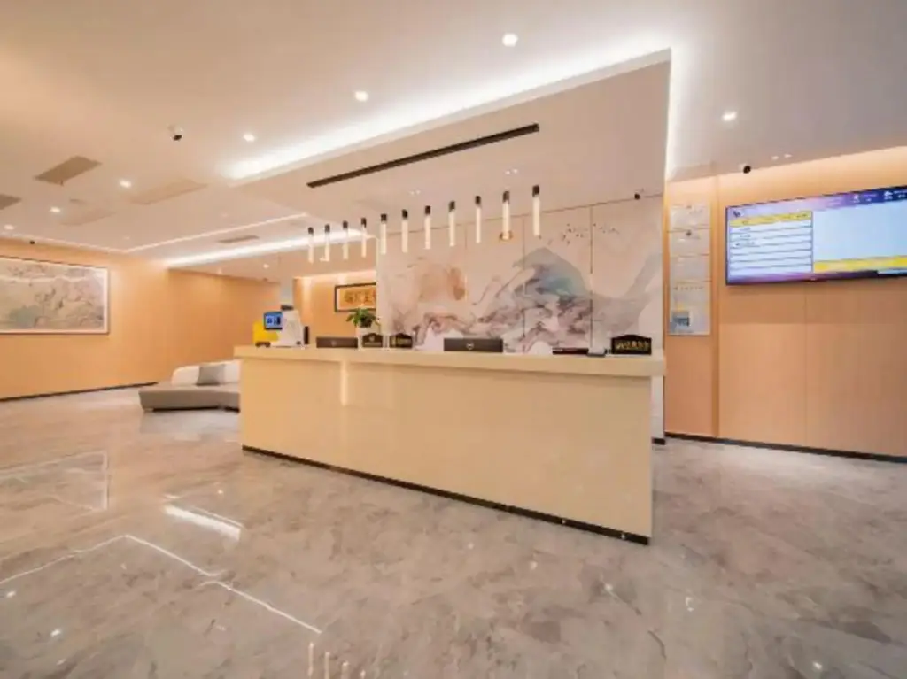 Наньтун: Kunlun Hotel