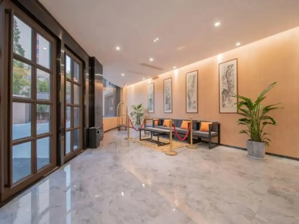 Наньтун: Kunlun Hotel