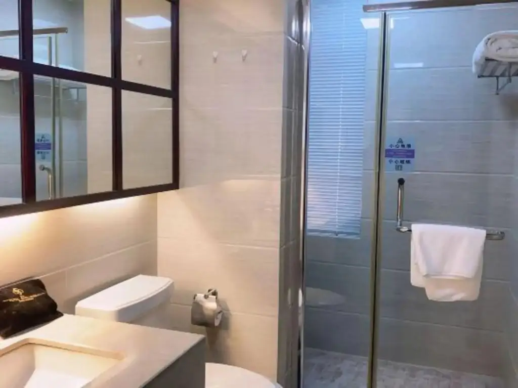 Наньтун: Kunlun Hotel