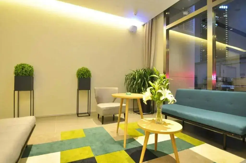 Куньмин: Home Inn Plus (Kunming Tongde Square Wanhong Road)