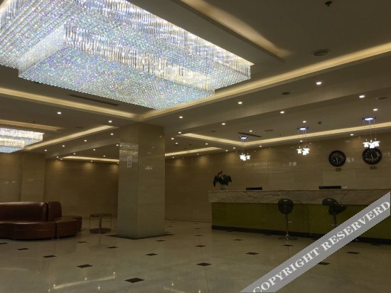 Яань: Zhongjie Hotel