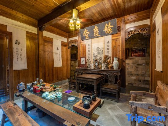 Yupingge·Long history Viewing Huizhou Design Homestay (Hongcun Pingshan Scenic Area) — фото 1