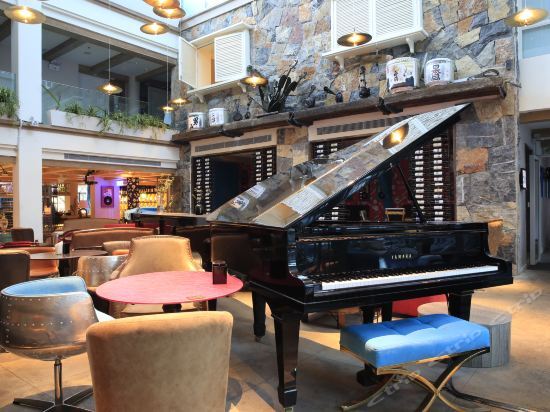 Лицзян: Xinyibao Hong Kong Fengli Luxury Hotel (Feihua Touch Water Shop)