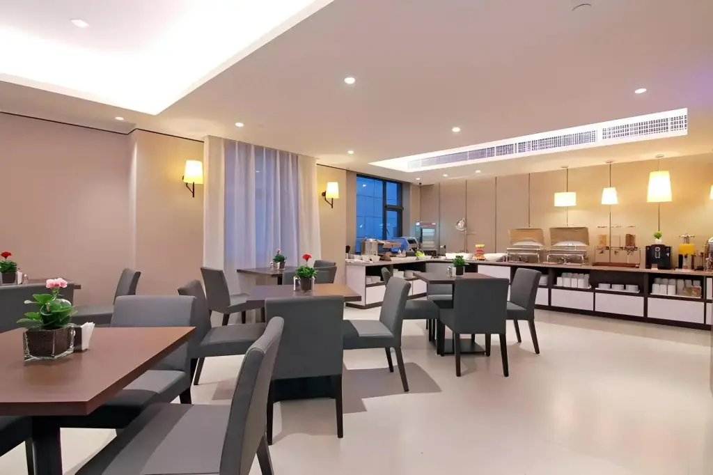 Нанкин: Homeinn Plus Hotel (Nanjing Xinjiekou)