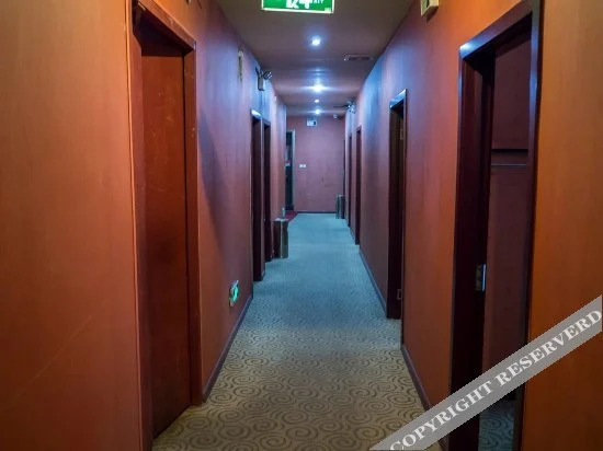 Чунцин: JunShang Hotel (Wulidian subway station, Chongqing)