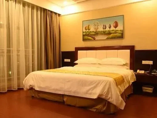 Шэньчжэнь: GreenTree Inn Guangdong Shenzhen Baoan District Shajinshiming Square B