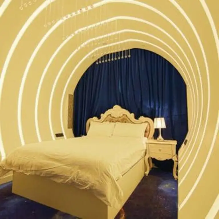 Наньчан: Aichao Movie Theme Hotel