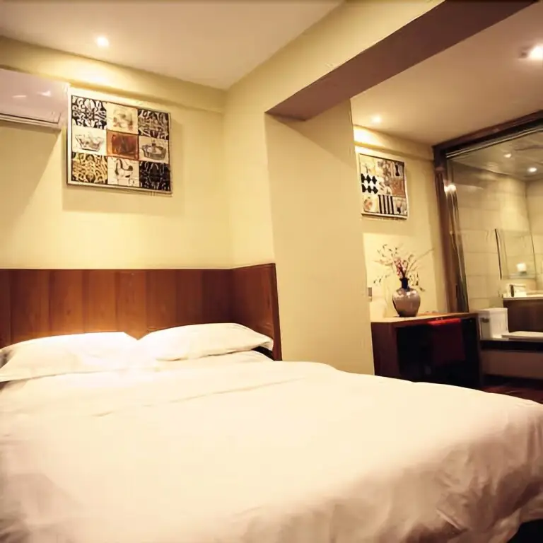 Lijiang Shepherd Boutique Hotel — фото 1