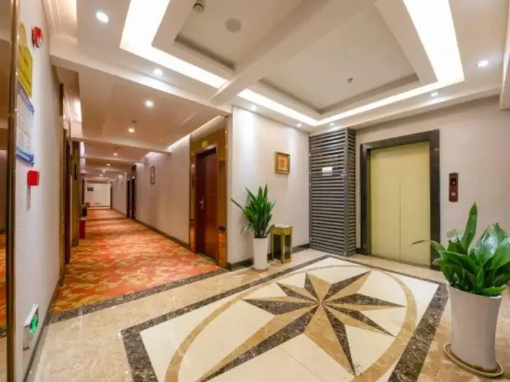 Чунцин: Liangjiang Gonggu Business Hostel