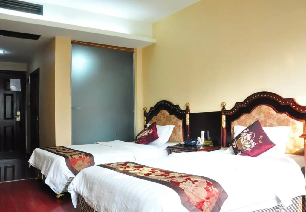 Гуанчжоу: Jin Yan Hotel