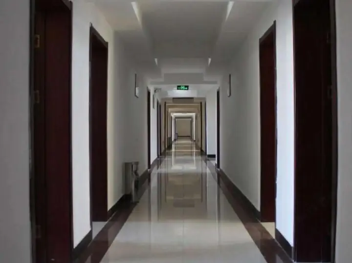 Линьи: Yangguang Express Hotel