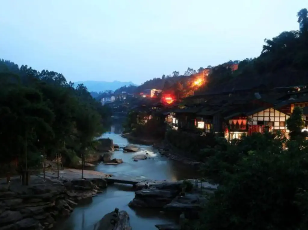 Чунцин: Chongqing Zhijia Hotel (Jiangbei International Airport Nanhua Middle School)
