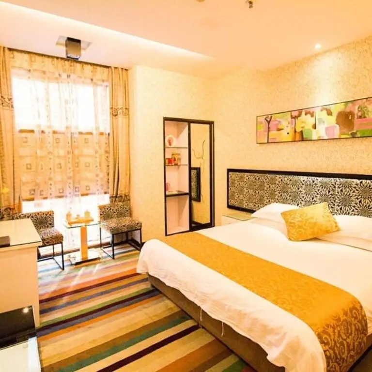 Иу: Youhao Holiday Hotel
