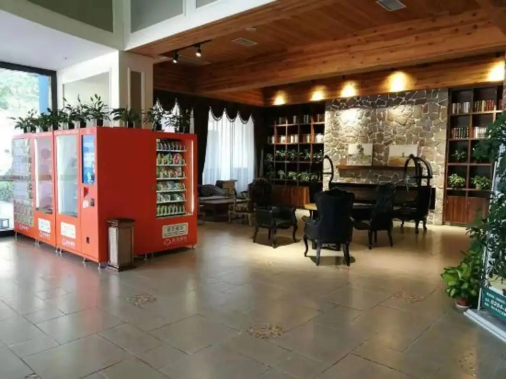Чжоукоу: Yanqihu Holiday Hotel