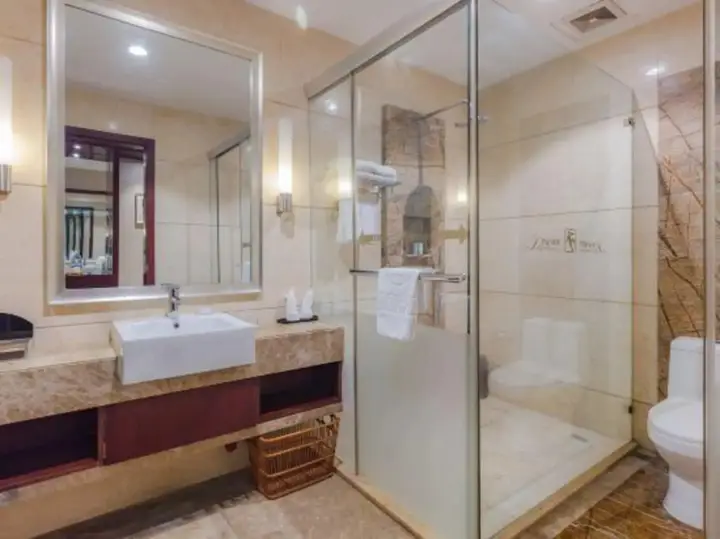 Чжуншань: Dynasty Commercial Hotel