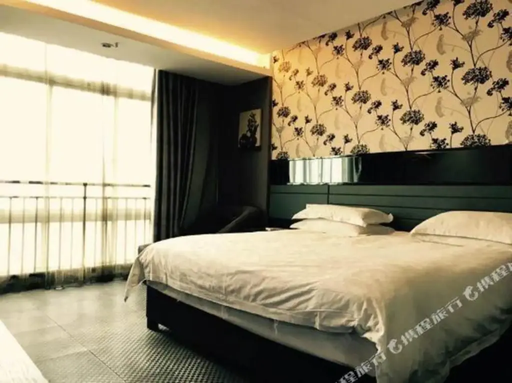 Ичунь: Wanzai Ximan Turandot Hotel (Wanzai No.2 Middle School)