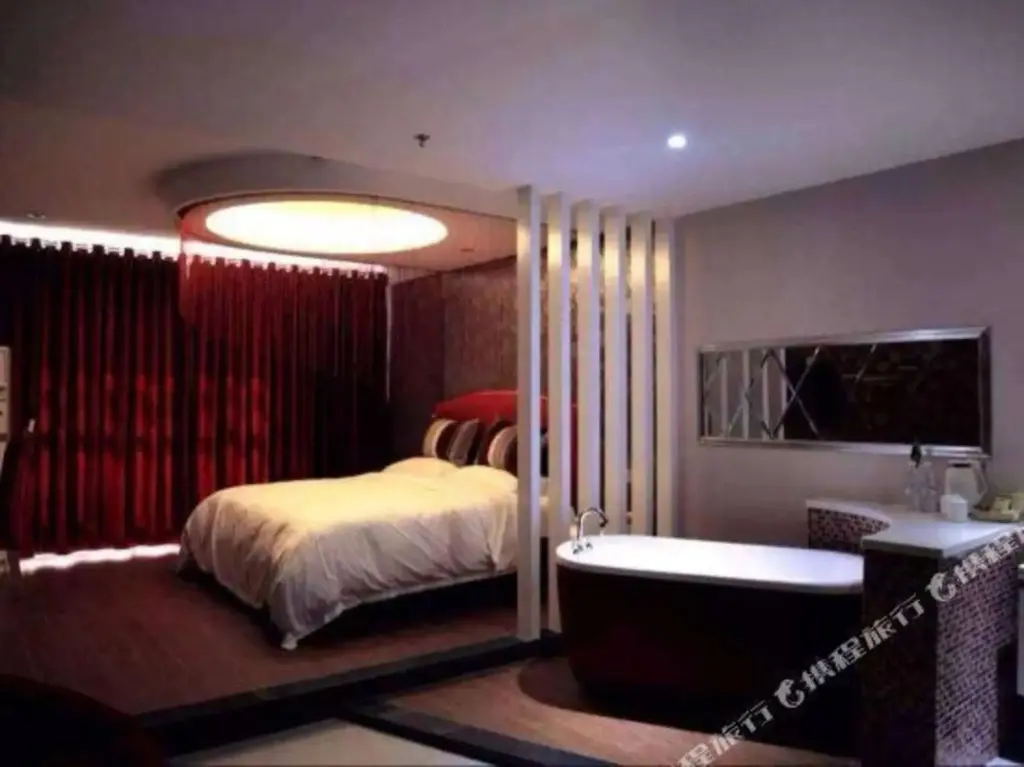 Ичунь: Wanzai Ximan Turandot Hotel (Wanzai No.2 Middle School)