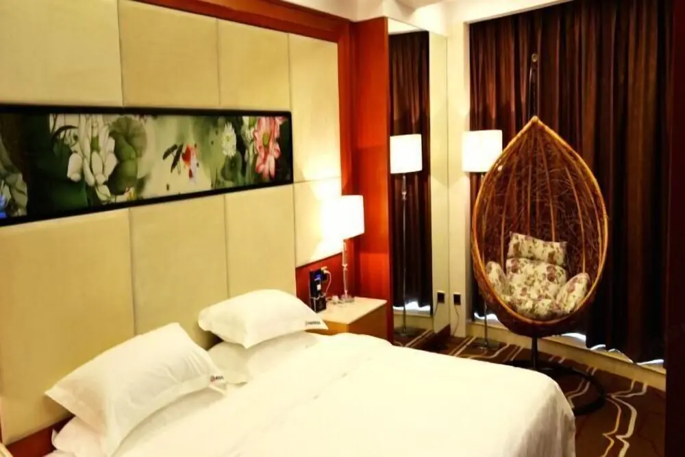 Xuancheng: Peninsula Hotel (Xuancheng Xinglong International Plaza)