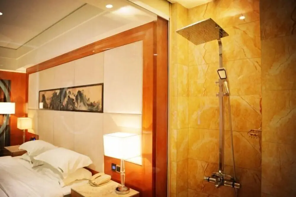 Xuancheng: Peninsula Hotel (Xuancheng Xinglong International Plaza)