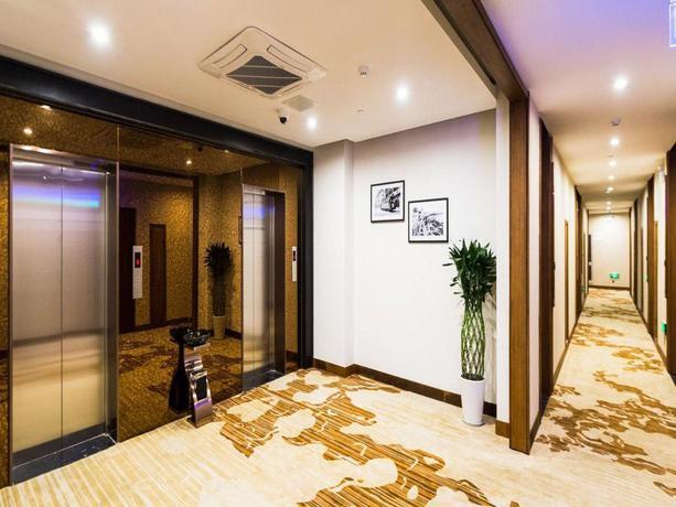 Шанхай: Home Inn (Shanghai Putuo Caoyang Meiling North Road Metro Station)