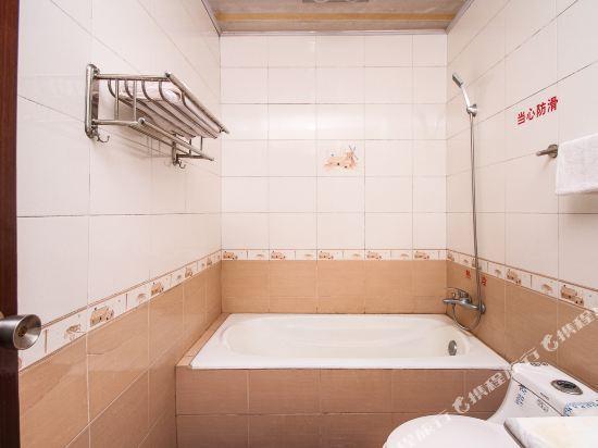 Уси: Fanghua Hostel