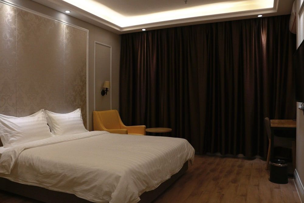 Шэньчжэнь: Solo Hotel Shuanglong Store