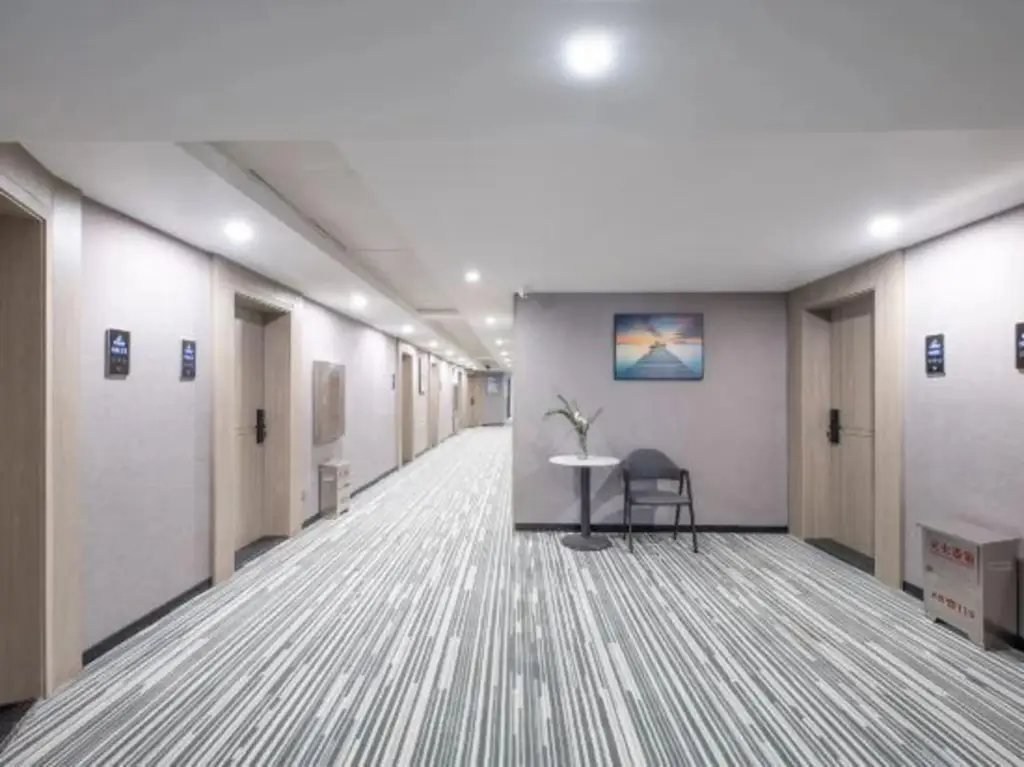 Чунцин: Jinheng Hotel (Shiqiaopu Subway Station)