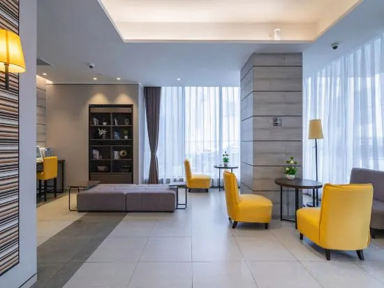 Шанхай: Homeinn Plus Hotel (Shanghai Zhangjiang Guanglan Road Subway Station)