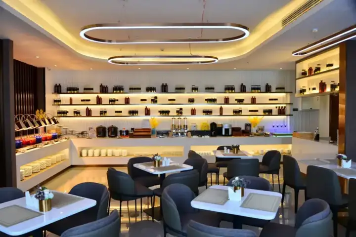 Ляньюньган: Homeinn Plus Hotel (Donghai Pedestrian Street Railway Station)