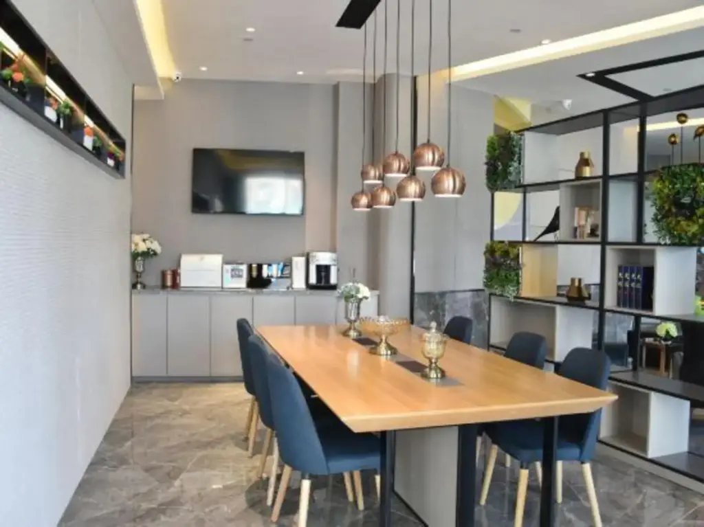 Пинлян: Homeinn Selected Hotel (Pingliang Liuhu Park Greenland Plaza)