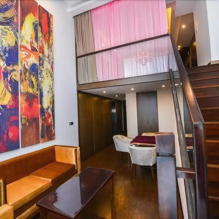 Шанхай: Ruilaishi Business Theme Hotel