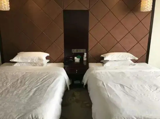 Наньтун: Jinying Hotel