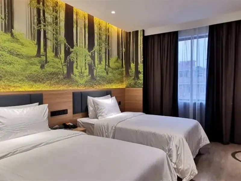 Наньян: Xixia Guose Tianxiang Riverbank Hotel (Times Square - Music Fountain Branch)