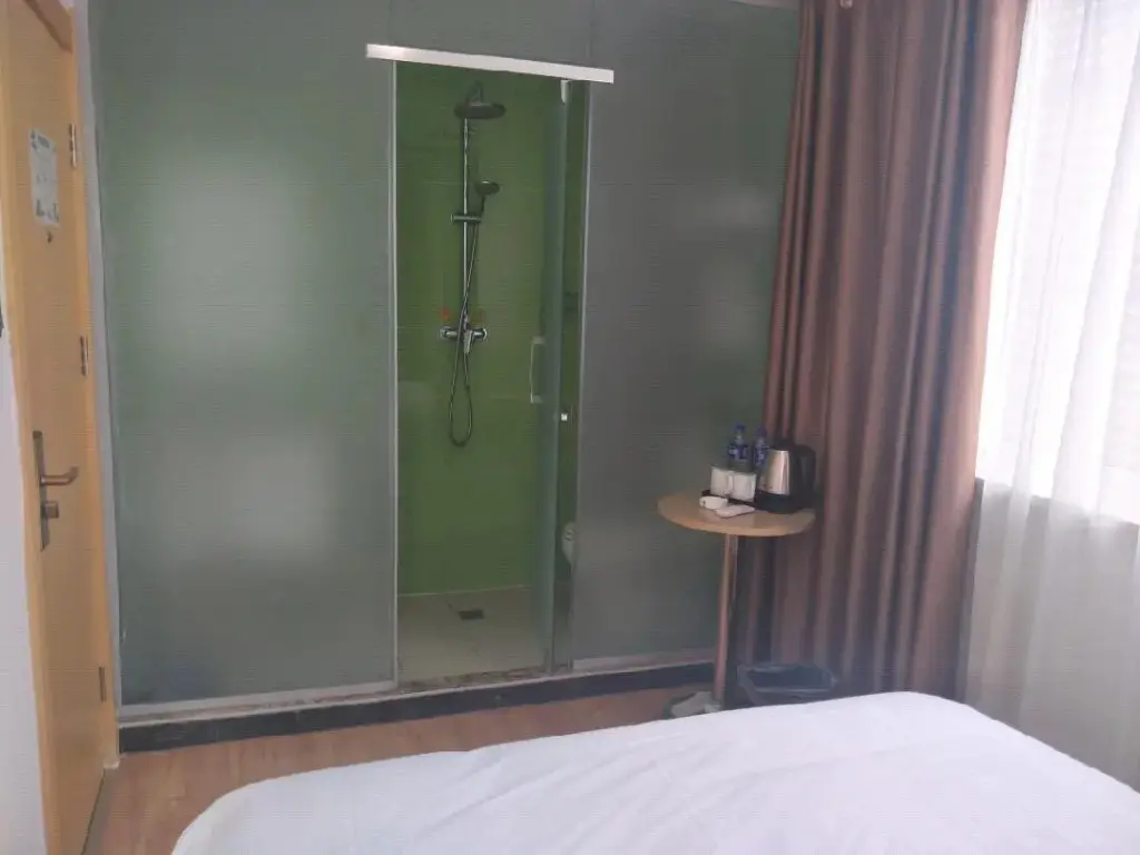 Шанцю: Green Tree Inn (Shangqiu Liangyuan District Railway Station)