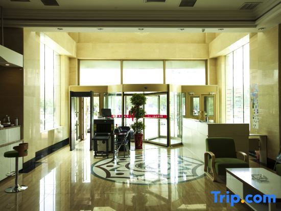 Корла: Rujiapai Baiyun Hotel Korla Tianshan East Road