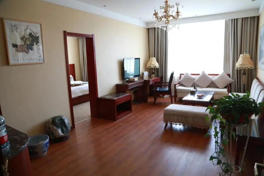 Цзюцюань: Guazhou macro Golden Resources Hotel