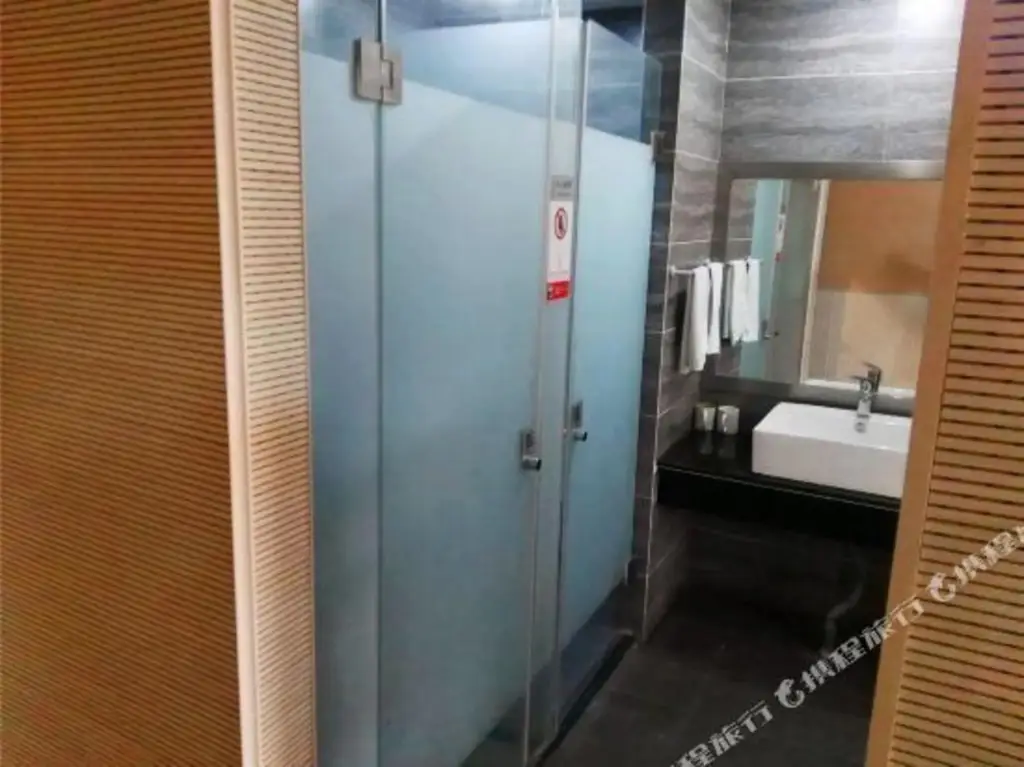 Нинбо: Yisu Qingju Hotel (Ningbo Beilun Xiaogang)