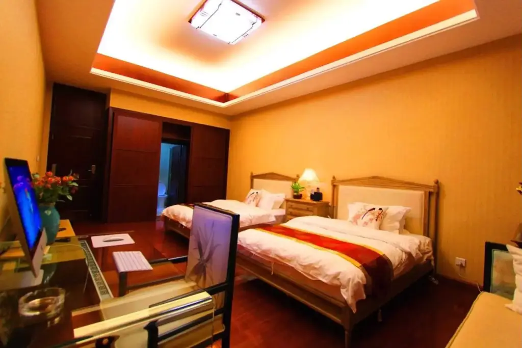 Дали: Golden Years Boutique Inn