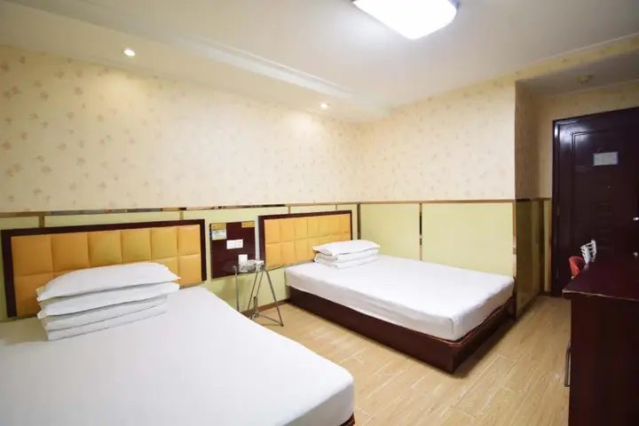 Нанкин: Junyuan Hotel (Nanjing University of Finance and Economics Xianlin Campus Jinying)