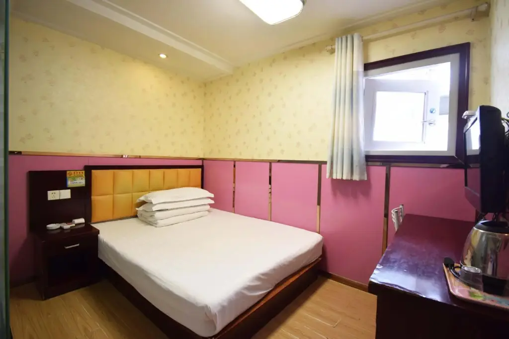 Нанкин: Junyuan Hotel (Nanjing University of Finance and Economics Xianlin Campus Jinying)