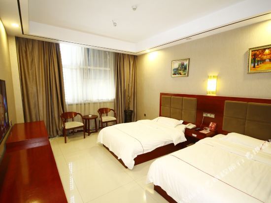 Хецзе: Huasheng New Town Hotel (Caoxian Zhuangzhai Industrial Park Branch)