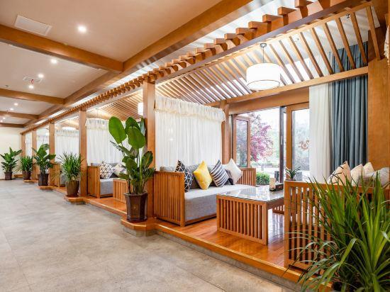 Гуанъюань: Guangyuan Jianmenguan Tianci Hot Spring Vacation Hotel