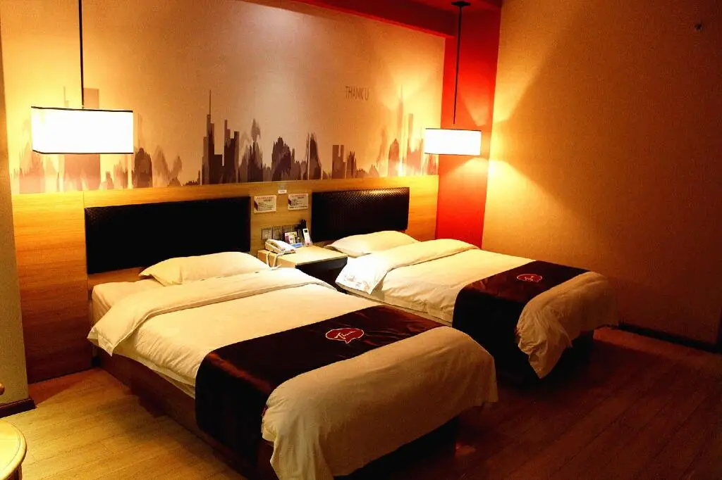 Thank You Hotel (Kunming Xiahsn District Ankang Road) — фото 1